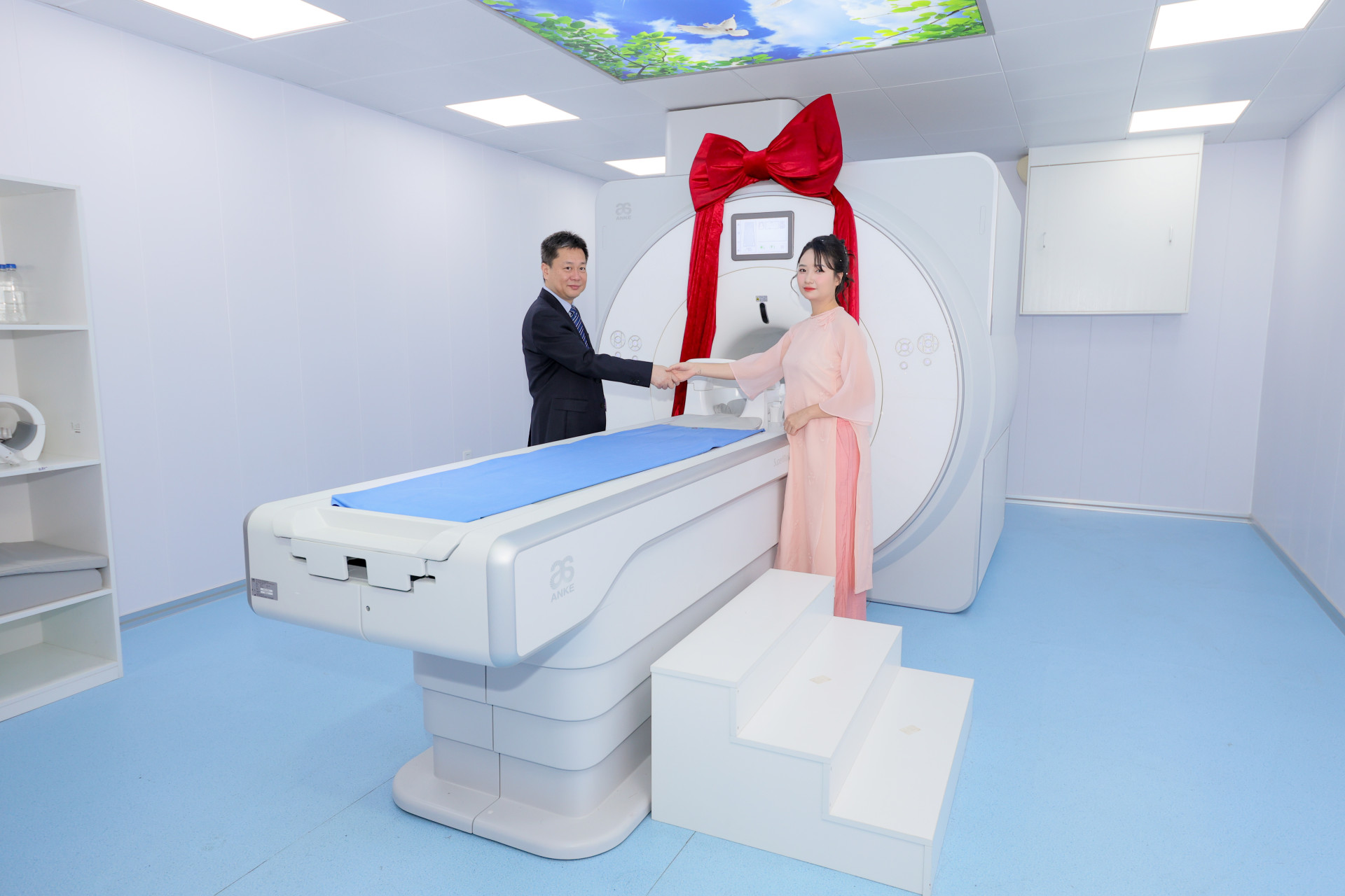 Dấu mốc lịch sử: Hệ thống MRI SuperMark 1.5T@ART đầu tiên lắp đặt tại Việt Nam